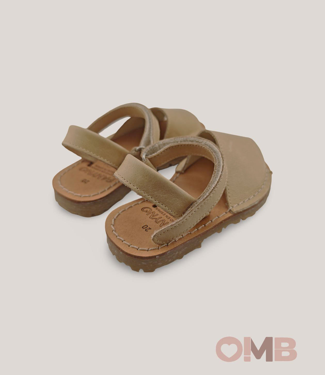 Minorchine Panyno bambina B1822 camel B1822. CAMEL PANYNO 