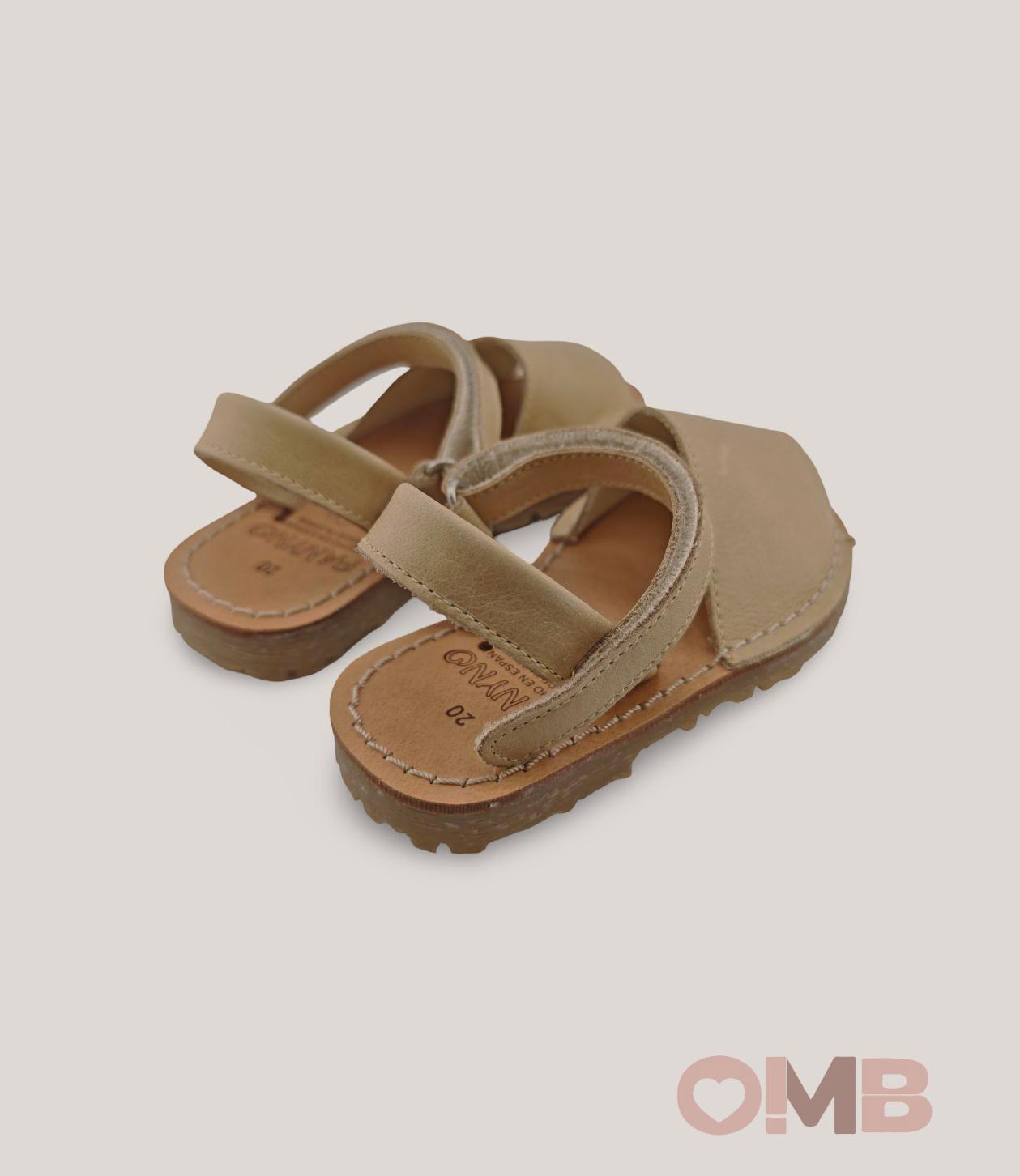 Minorchine Panyno bambina B1822 camel B1822. CAMEL PANYNO 